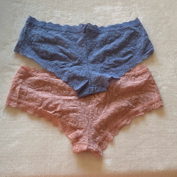 (2) HANKY PANKY Signature Lace Boyshorts - Picture 4 of 5